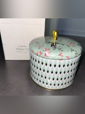 La Belle Mint Green Floral Storage Tin with Gold Knob